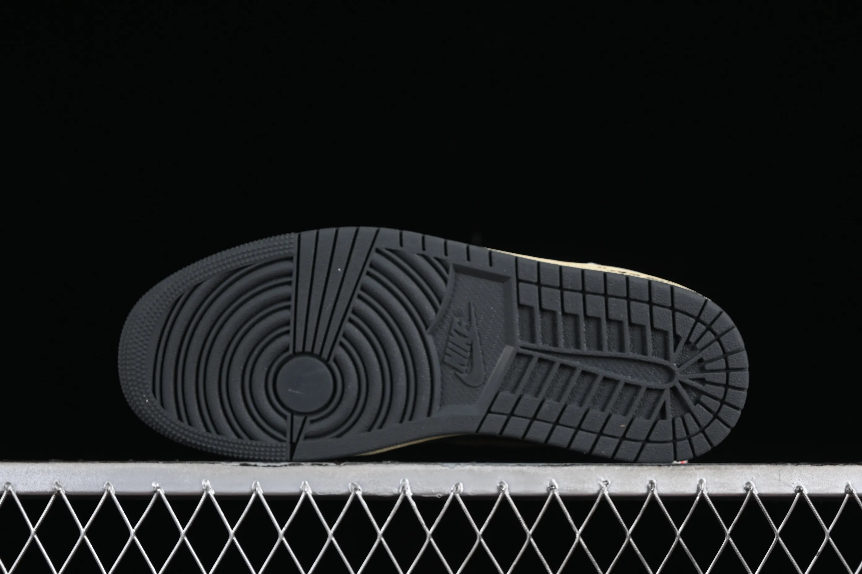 All categories Air Jordan Jordan series basketball shoes Air Jordan 1 Low Air Jordan 1 Low AJ1 Joe 1 black and green customized low-bang cultural casual sneakers DC0774-001